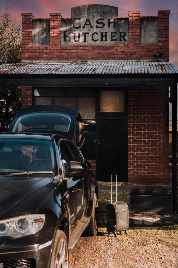 The Cash Butcher - Classy & Centrally Located Ballarat Bagian luar foto